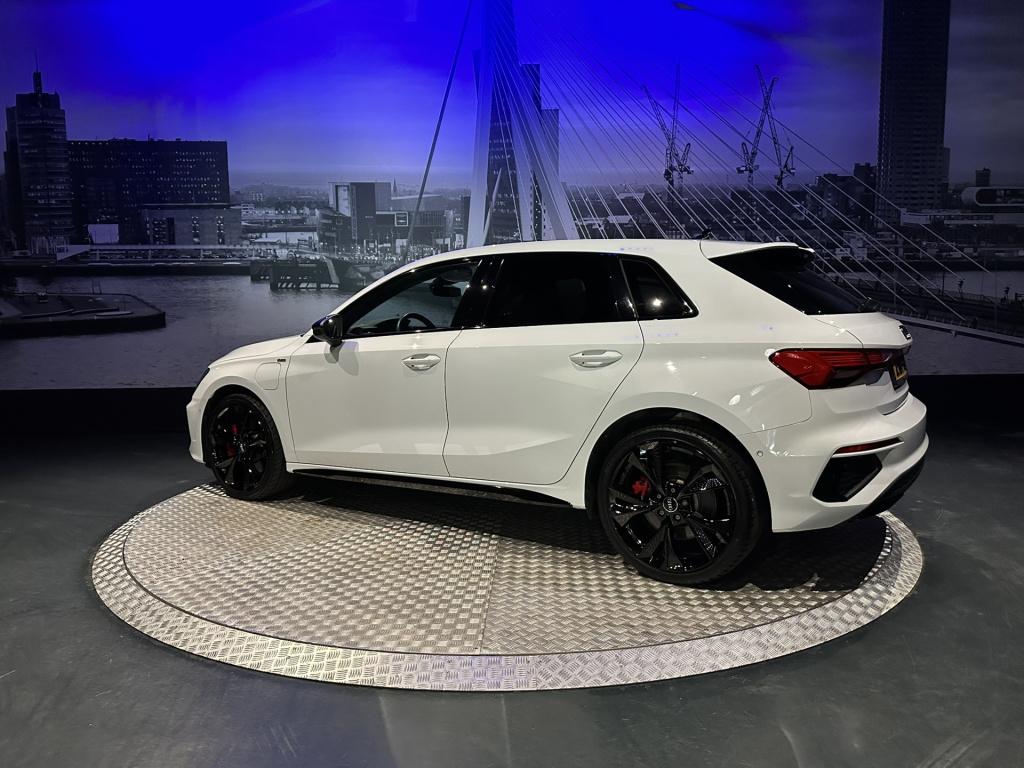 Audi A3 sportback 45 tfsi e s edition competition *navi*camera*acc*