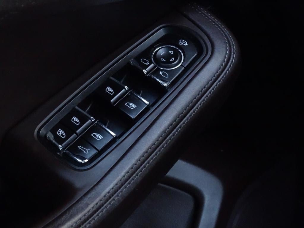 Porsche Macan 2.0 | luchtvering | pano | adapt. led | camera