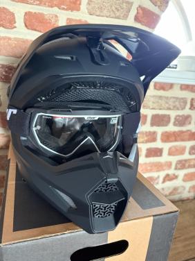 Nieuw: Fly racing kinderhelm met bril maat 52-53