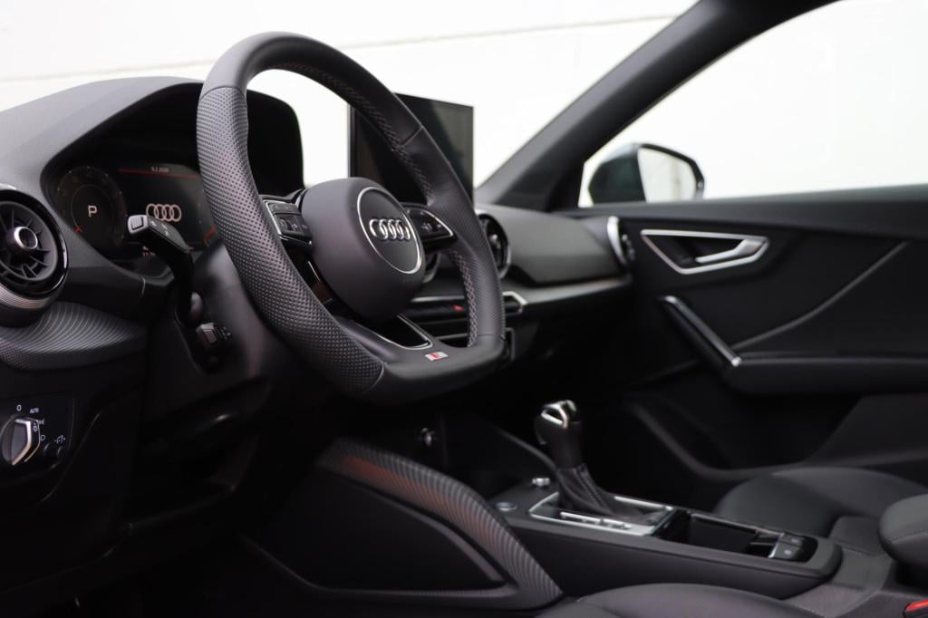 Audi Q2 35 tfsi s edition 150pk s tronic s-line | stoelverwarming | camera 