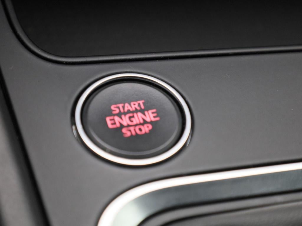 Seat Ateca 1.5 tsi style business intense | navigatie | apple carplay / and