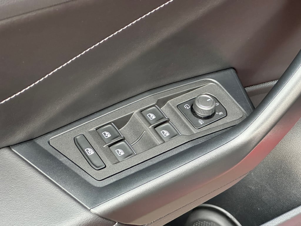 Volkswagen T-roc 1.5 tsi 150pk dsg r-line | camera | keyless | elek. achter