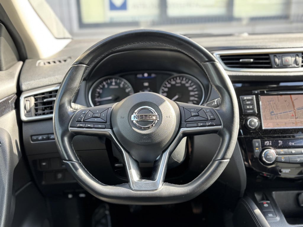 Nissan Qashqai 1.3 dig-t design edition | trekhaak | panoramadak | apple ca