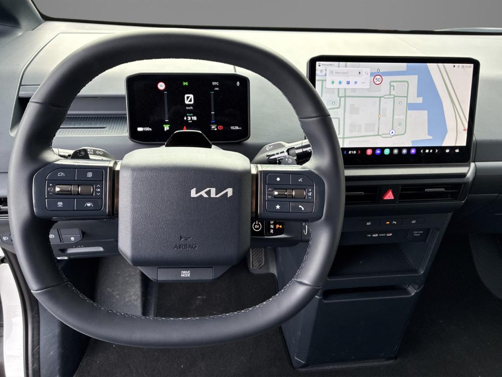Kia Pv5 l2h1 essential 71.2 kwh | demonstratieauto | houten vloer en wanden