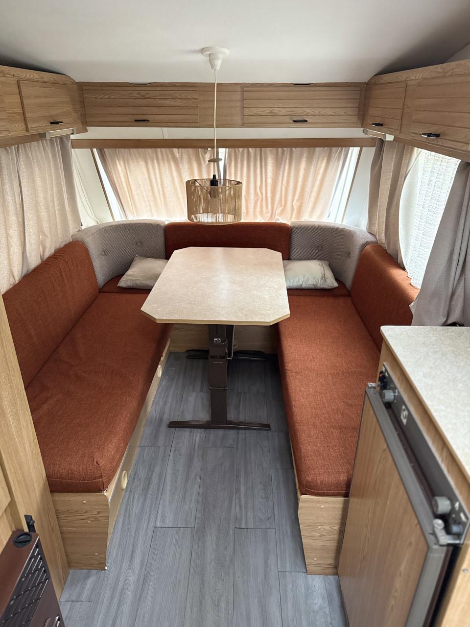 Kip Greyline KG 40 EK inclusief voortent