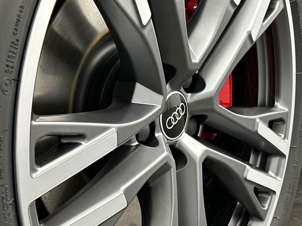 Audi Q5 s edition e-hybrid 220 kw / 299 pk suv 7 versn. s-