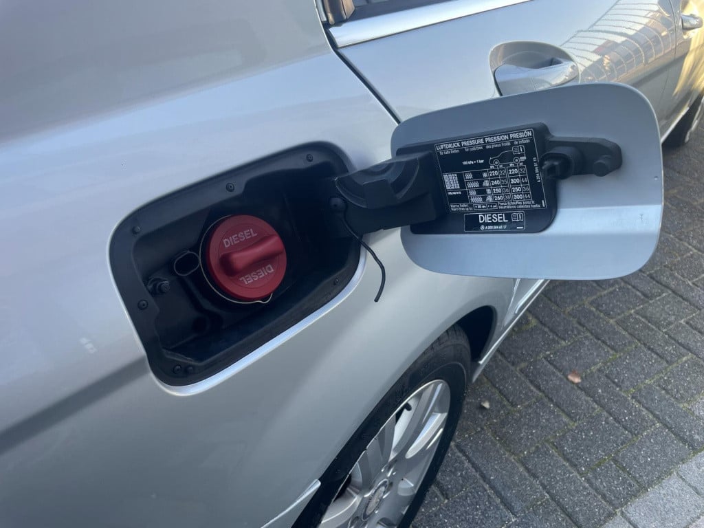 Mercedes-Benz C-Klasse 180 cdi blueefficiency business class avantgarde