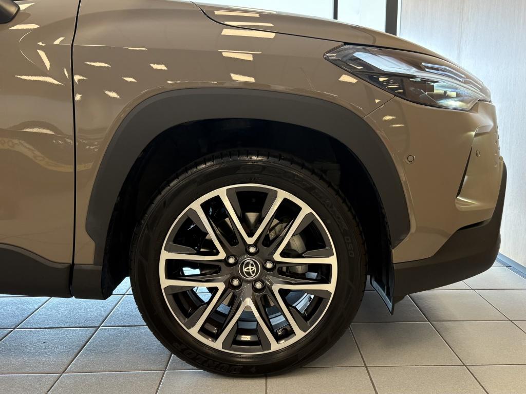 Toyota Corolla Cross hybrid 180 executive | demo | leder |