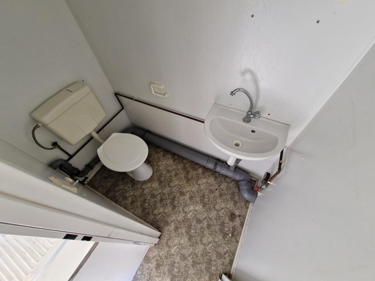 6x3m kantoorunit / woonunit / schaftkeet met keuken + toilet