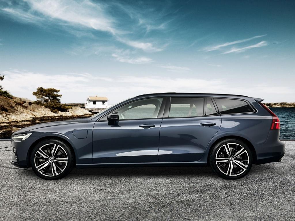 Volvo V60 t6 398pk recharge awd plus dark| long range| pano| 360camera| tre