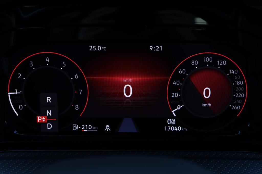 Volkswagen Golf 1.5 etsi r-line 130pk dsg7