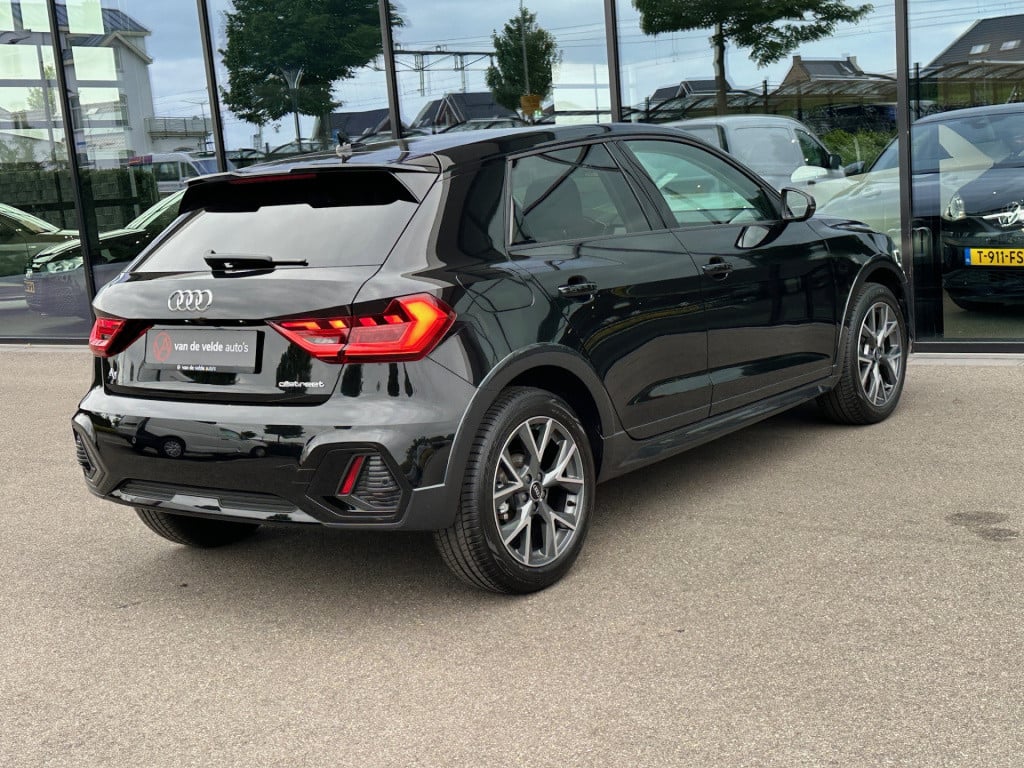 Audi A1 allstreet 30 tfsi 110pk s-tronic business edition | led | camera | 