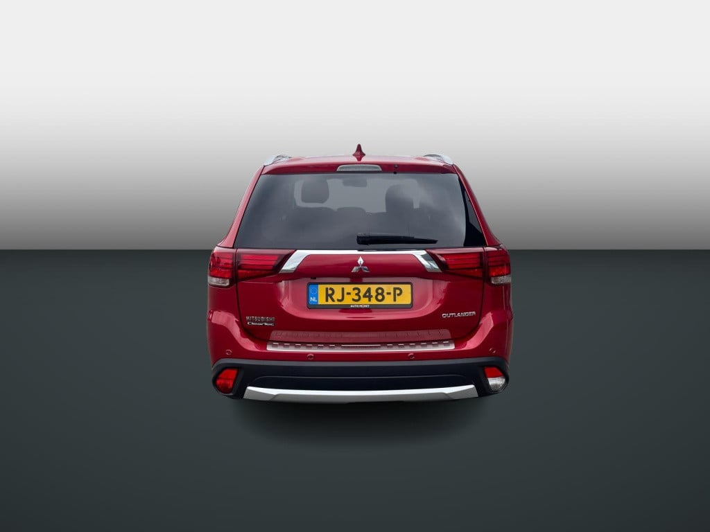 Mitsubishi Outlander 2.0 connect pro
