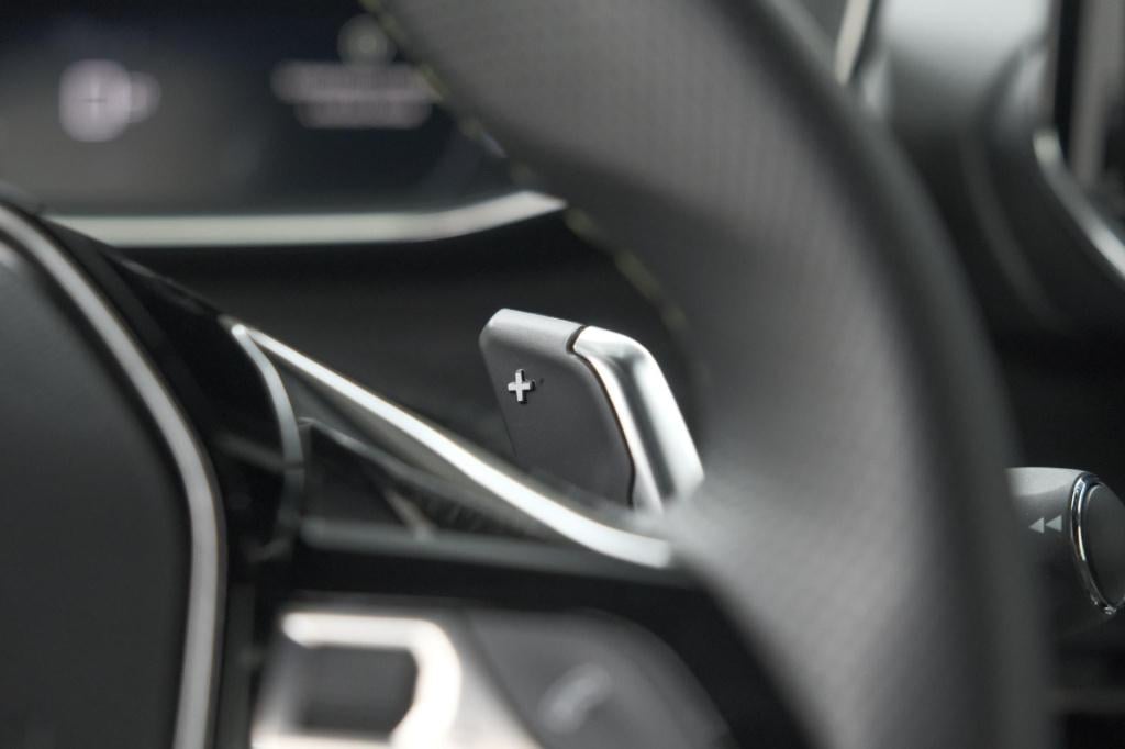 Peugeot 2008 puretech 130 eat8 gt | 360 camera | stoelmassage | adaptieve c