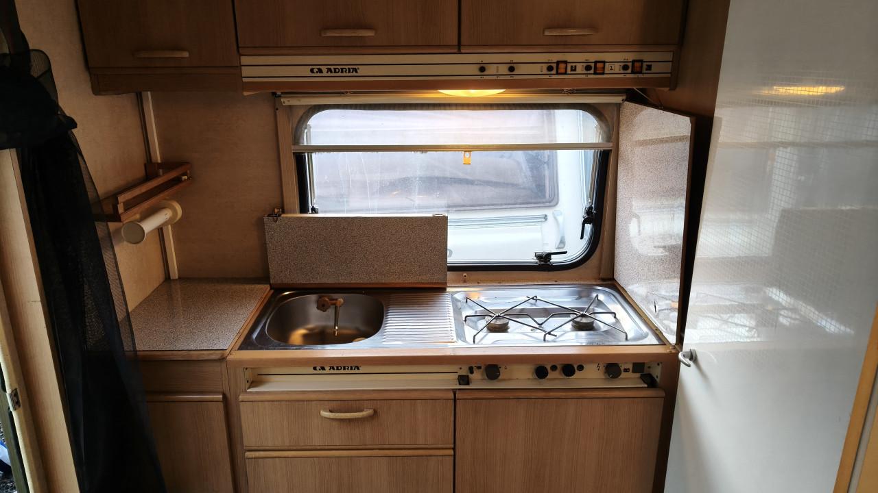 ADRIA 4153 CE 1990 BJ