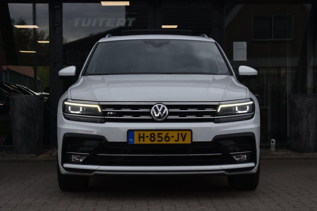 Volkswagen Tiguan 1.5 tsi act highline r-line | trekhaak | camera | dynaudi