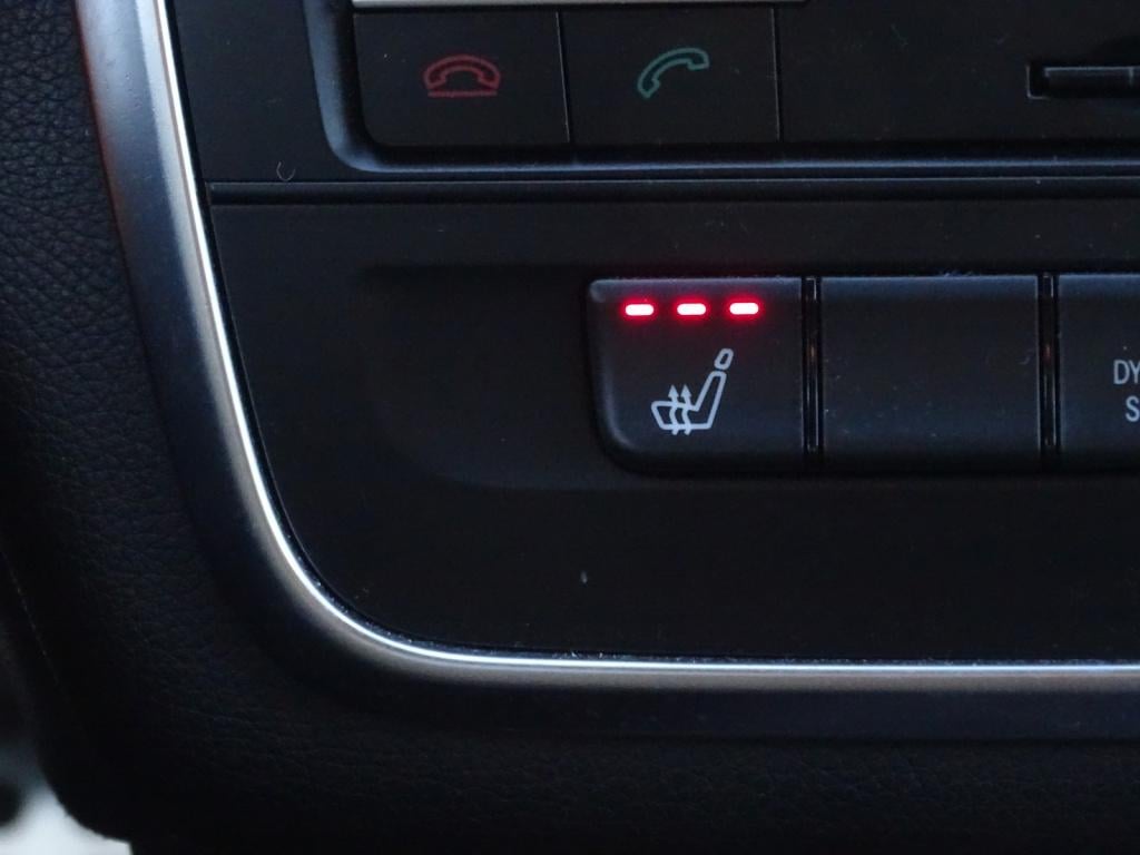 Mercedes-Benz Cla shooting brake 180 orangeart edition amg pakket