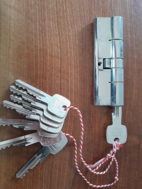 Te koop in Vlissingen; 2 sterren SKG cilinder slot