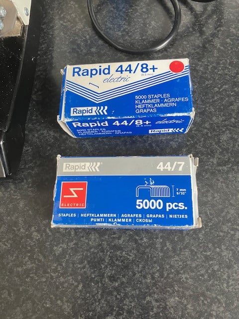 Rapid electrische nietmachine