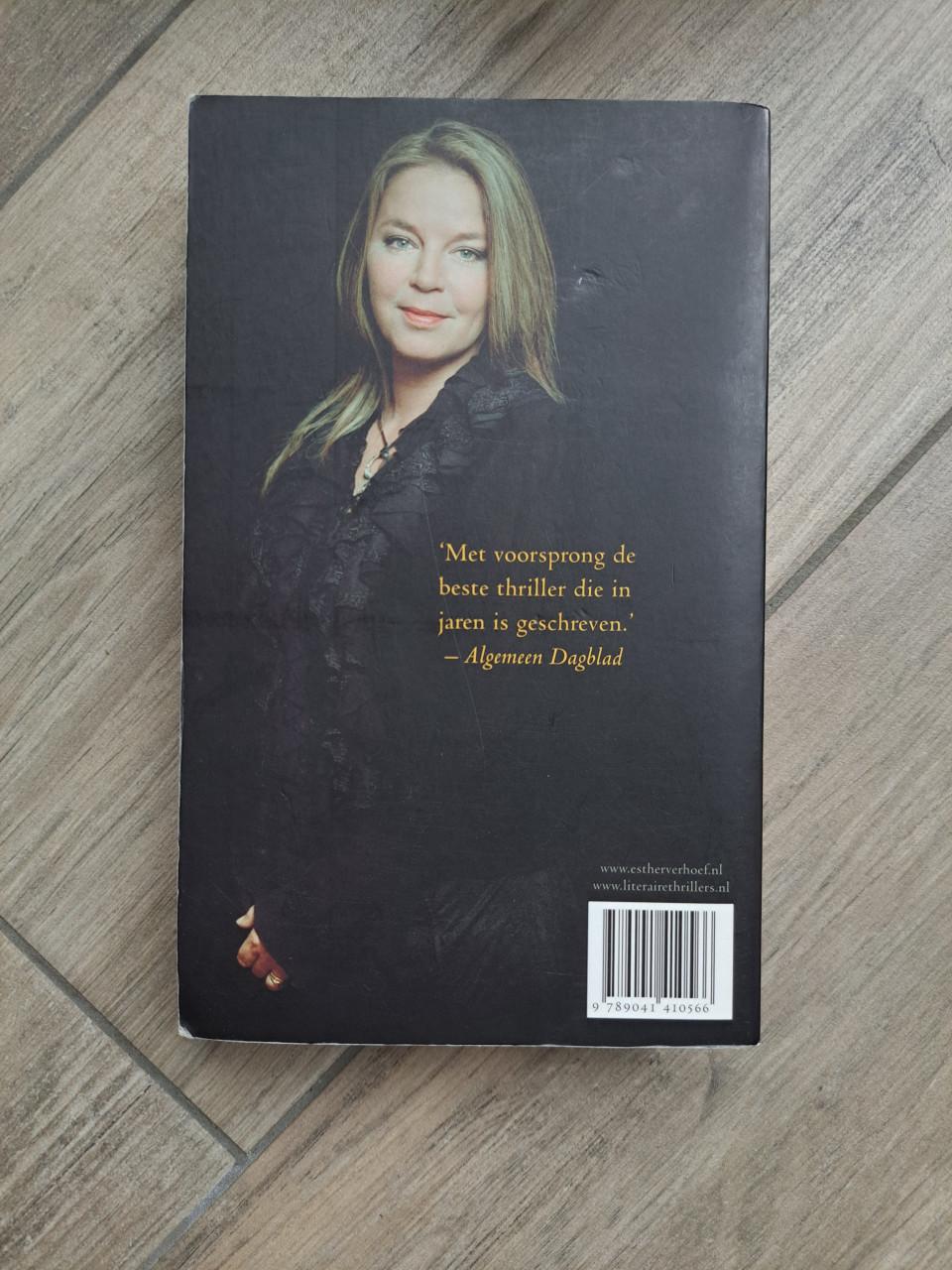 Thriller Close-Up van Esther Verhoef