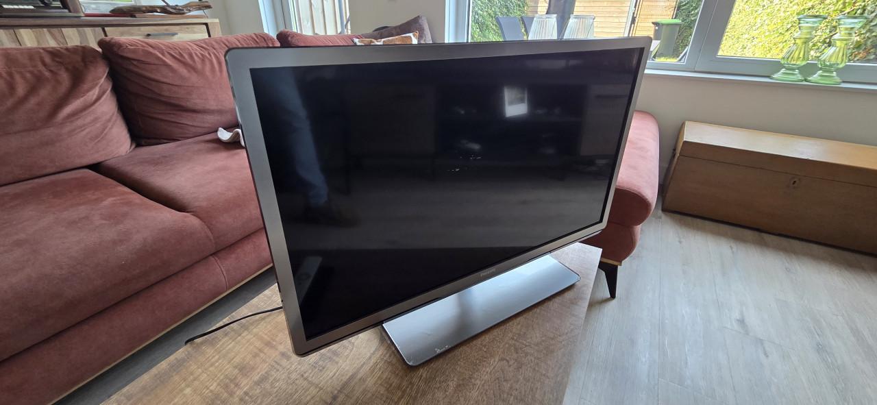 Philips 32 inch smart LED tv