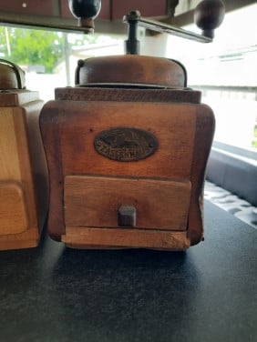 "Zassenhaus" koffiemolens 5 stuks.