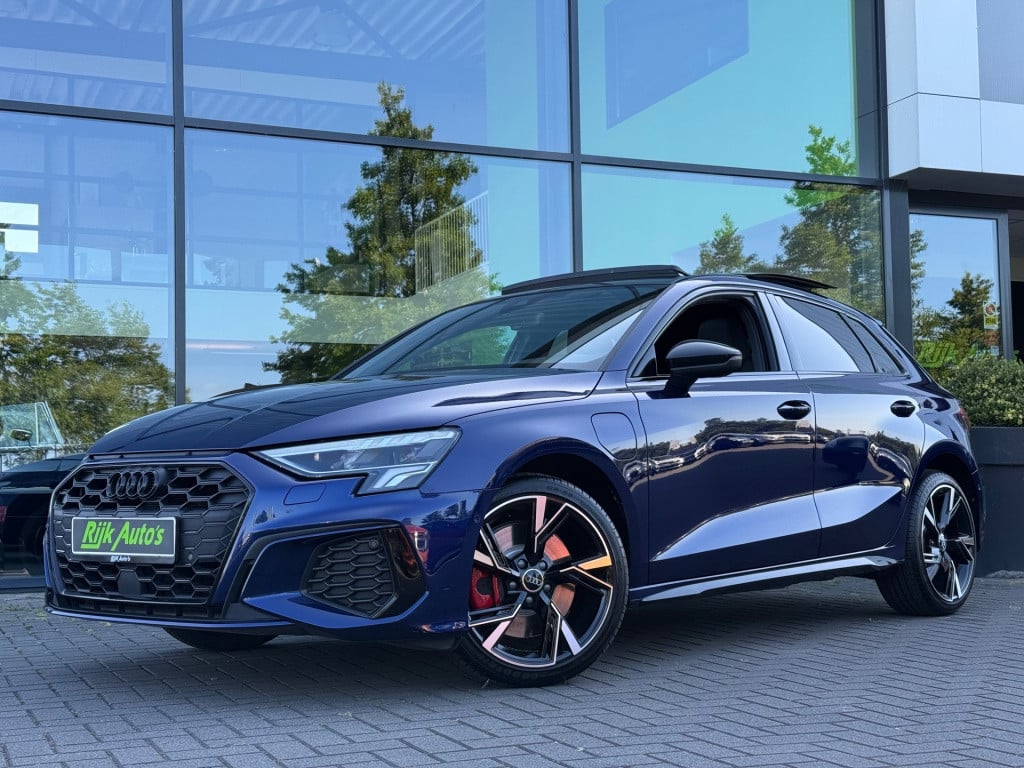 Audi A3 sportback 45 tfsi e s edition competition * panoramadak * virtual c