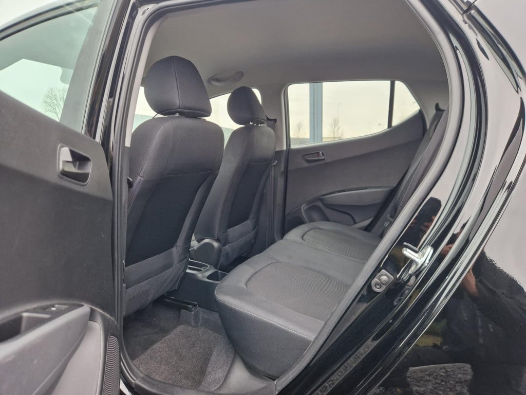 Hyundai I 10 1.0i comfort | carplay | bluetooth | cruise control | navigati
