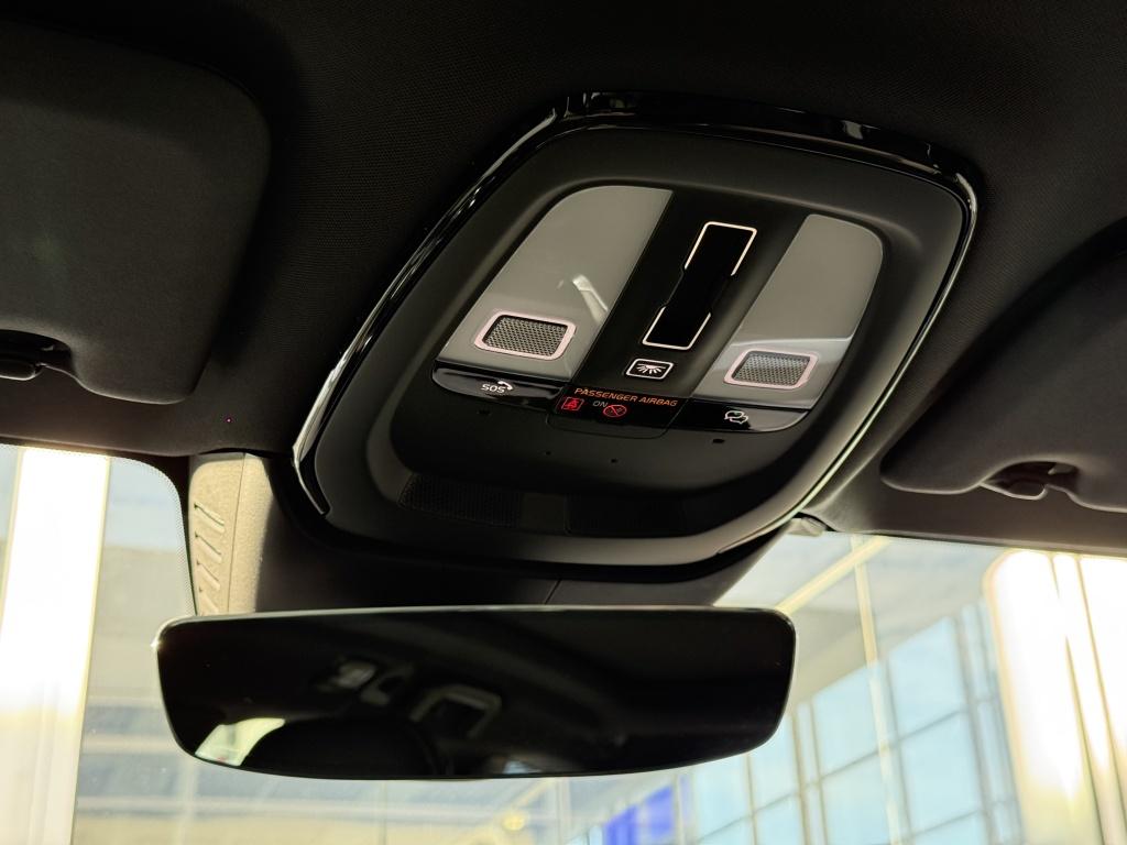 Volvo V60 t6 398pk recharge ultra dark| pano| 360camera| adap.cruise| awd