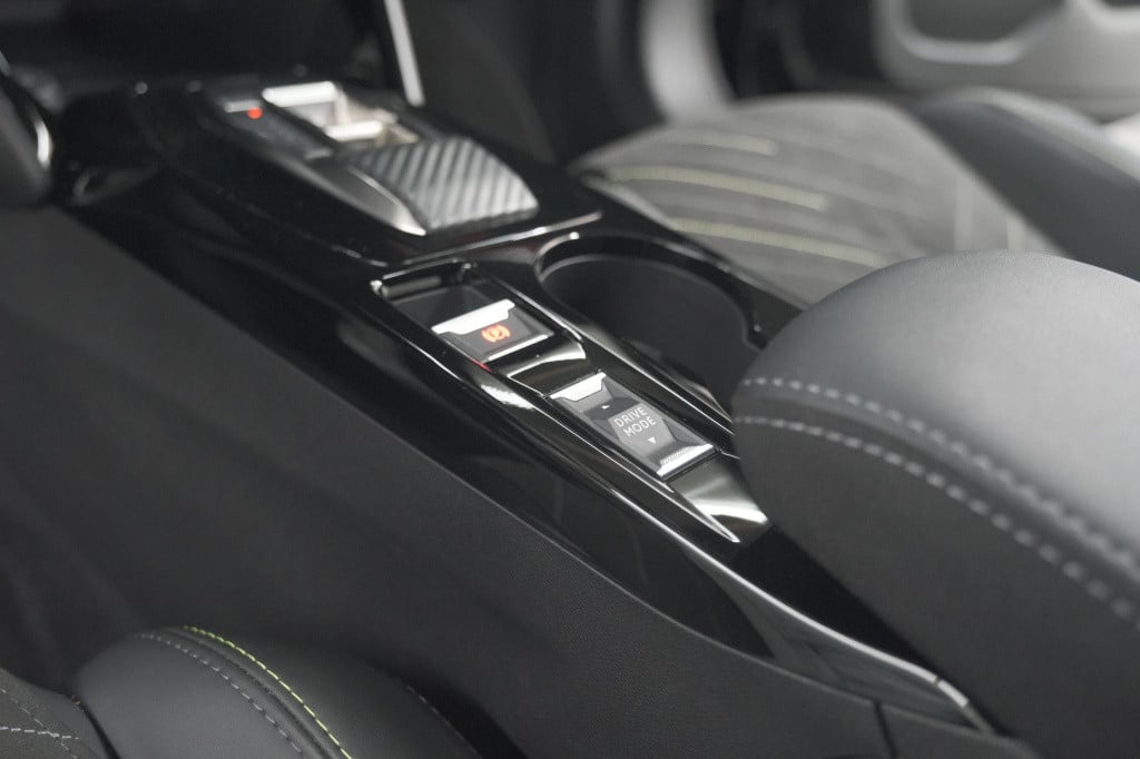 Peugeot 2008 puretech 130 eat8 gt | 360 camera | adaptieve cruise control |