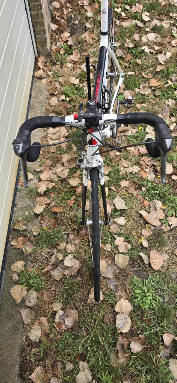 Fuji Roubaix 1.0 – Shimano 105 – maat 52