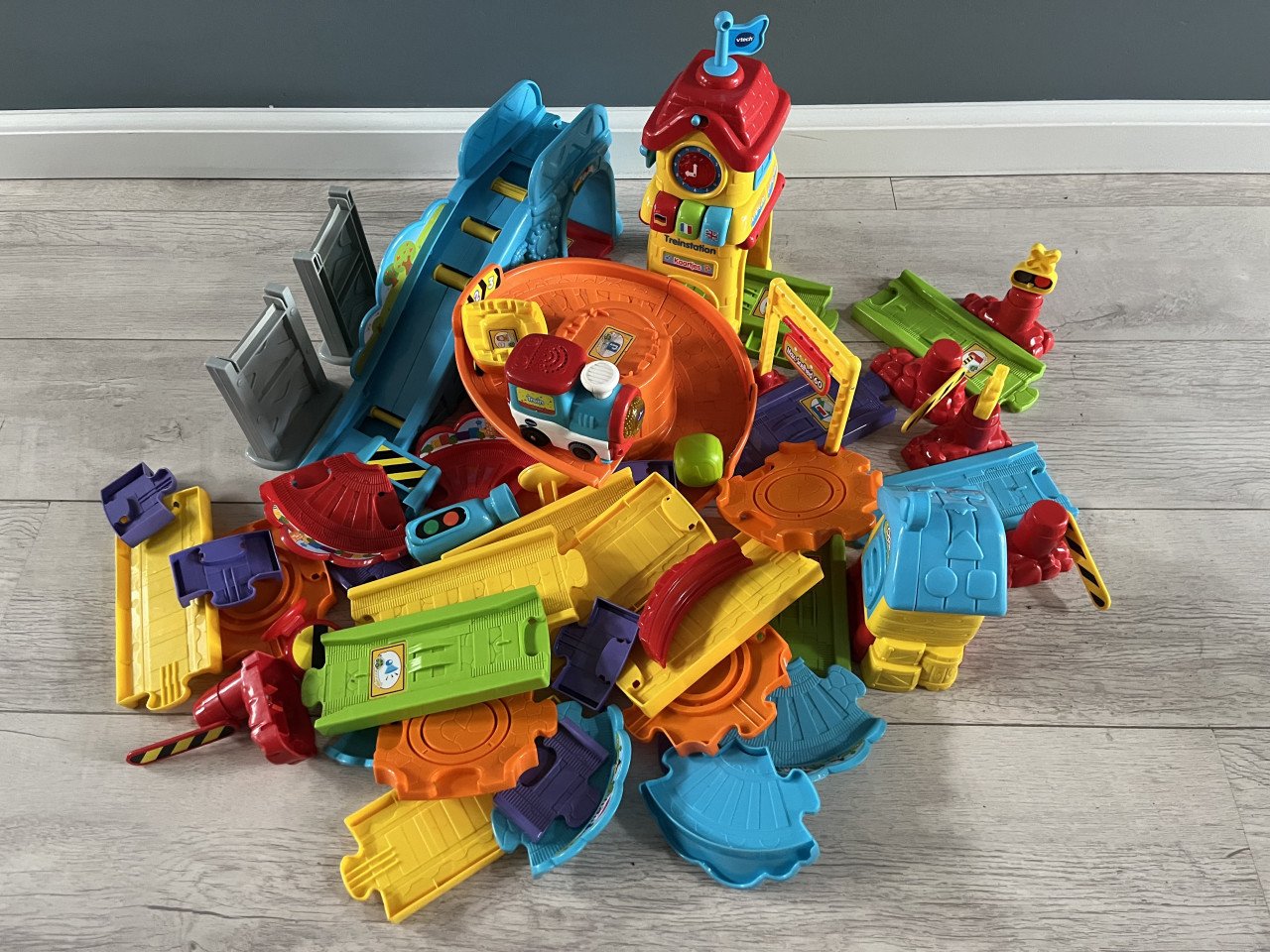 Toet toet trein set + uitbreidingsset.