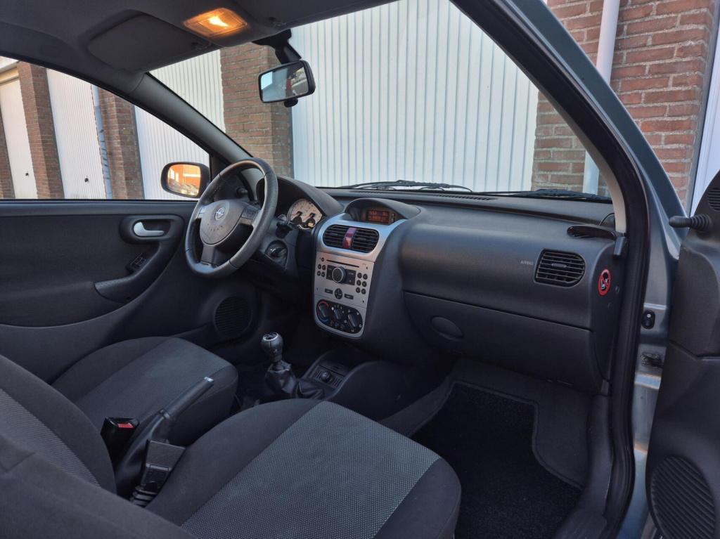Opel Corsa 1.2-16v silverline / origineel nl / airco