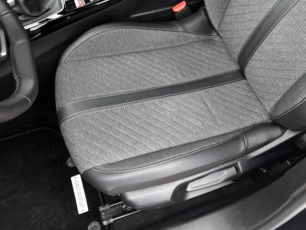 Peugeot 2008 100pk allure | rijklaar | apple carplay | parkeersensoren voor