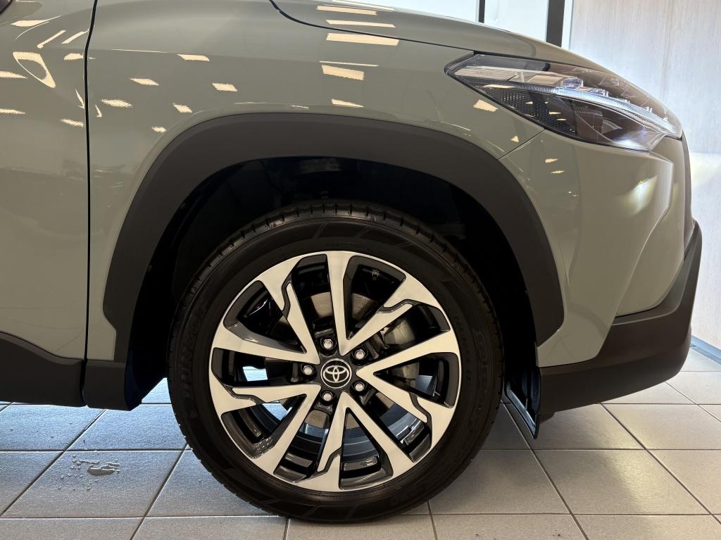 Toyota Corolla Cross hybrid 200 style