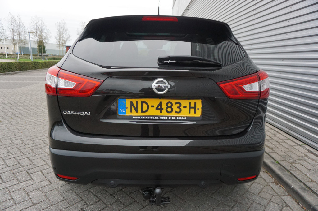 Nissan Qashqai 1.2 n-connecta climate / navi / camera / glazen dak / parkee