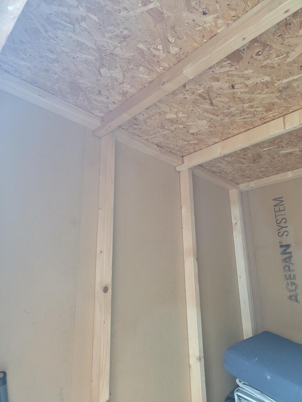 Gezocht: Sloper voor demontage houten berging + verwijderen betonplaat