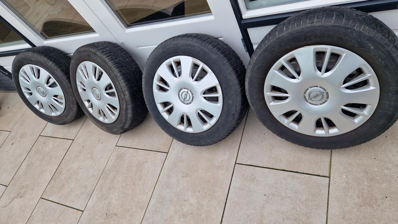 Set winterbanden op velg oa voor corsa d meriva