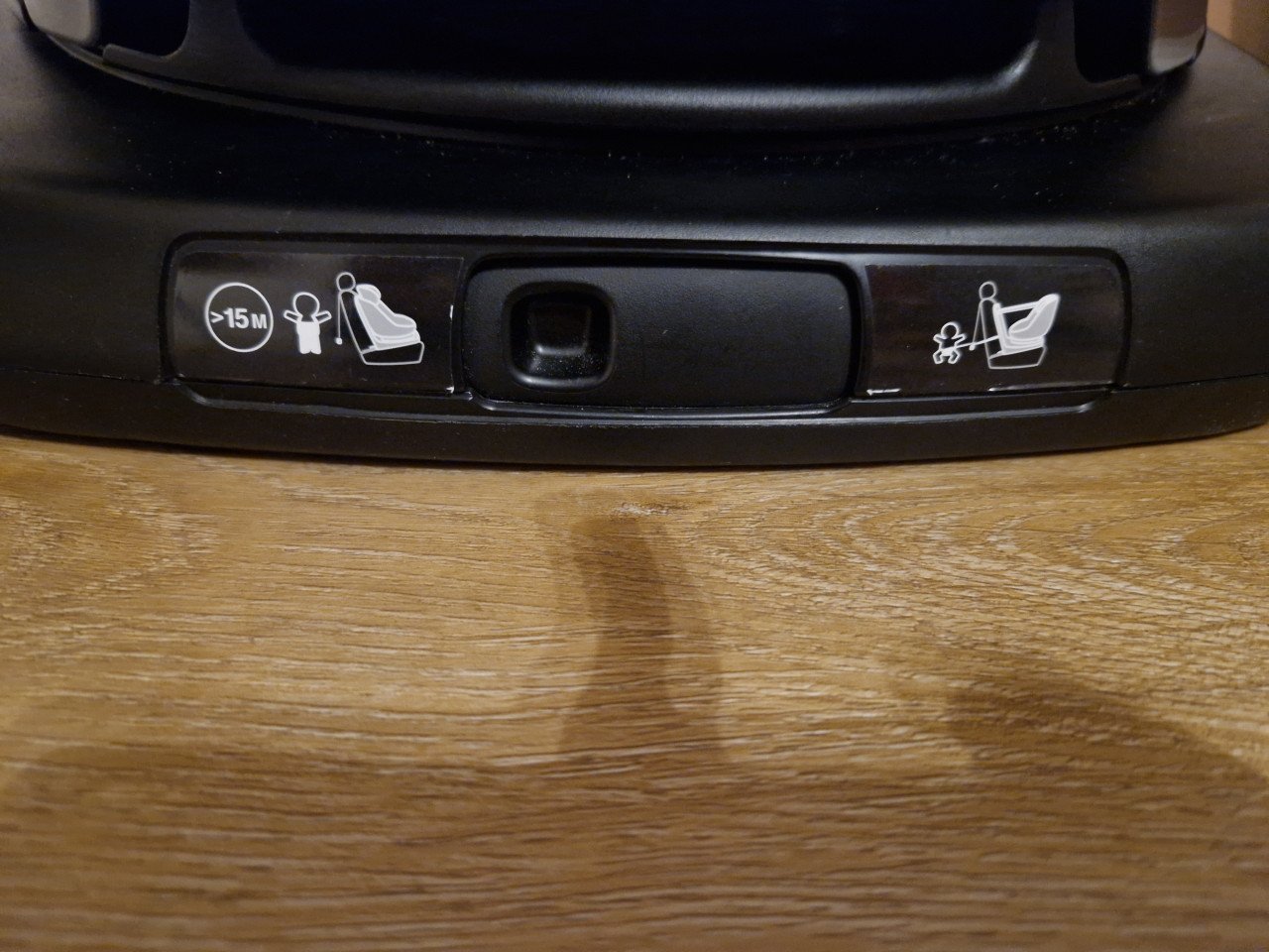 Maxi Cosi Axxisfix I-size 2024. Draaibare autostoel.