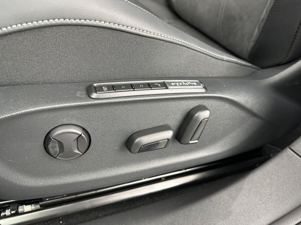 Volkswagen Id.7 pro business (1) 77 kwh accu, 210 kw / 286 pk lim
