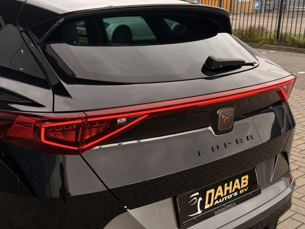 Cupra Formentor 1.5 tsi | acc | beats | apple carplay | achteruitrijcamera 