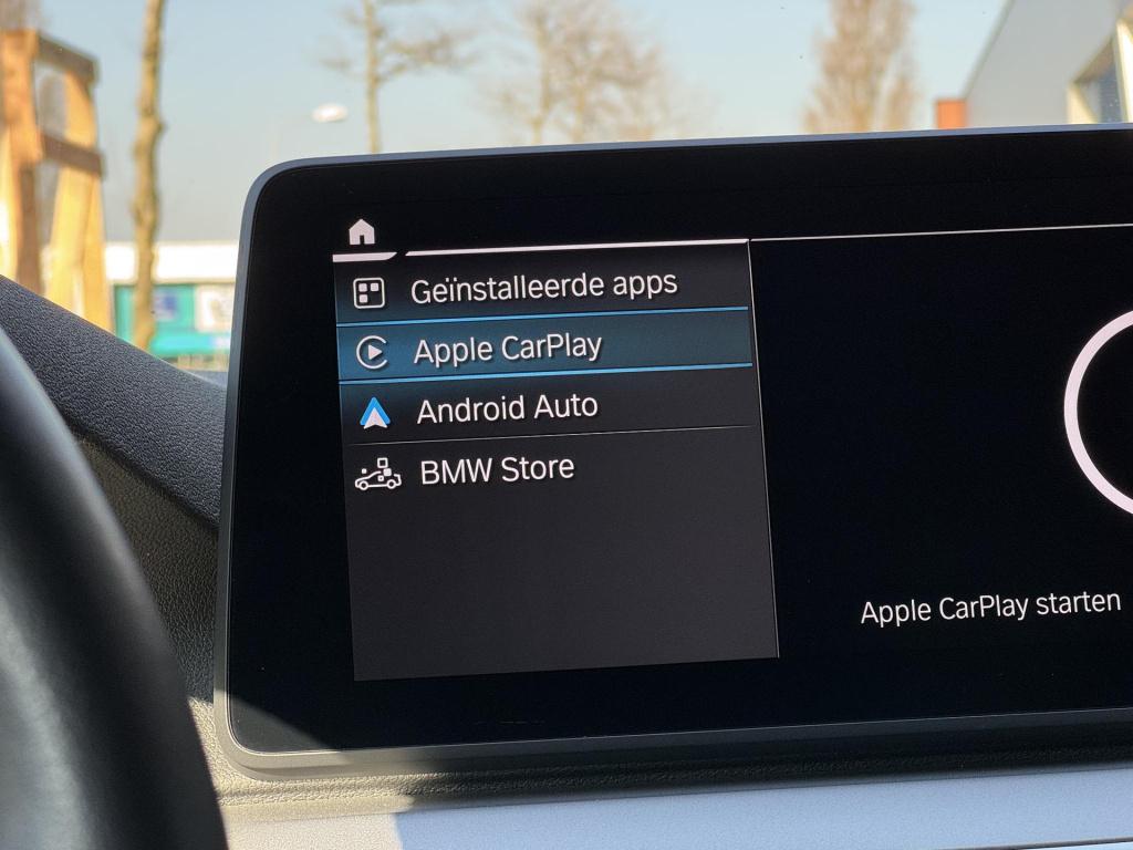 BMW 5 Serie touring 530e xdrive business edition plus soh 98% nl-auto!