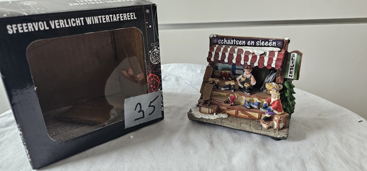 Compleet Kerstdorp met accessoires (advertentie 3 van 3)