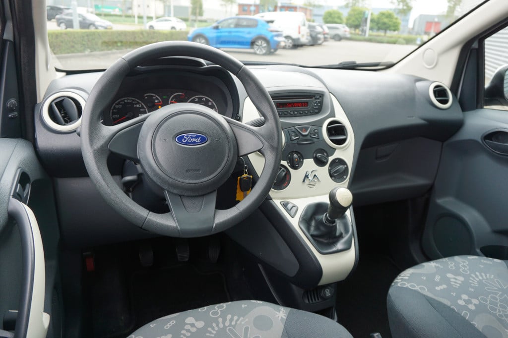 Ford KA 1.2 cool & sound start/stop airco / elektr. ramen / nap