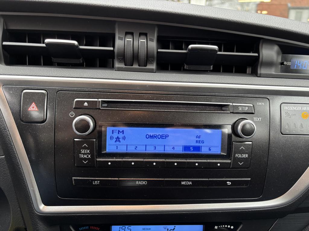 Toyota Auris 1.6 now top 5 editie/trekhaak/57.000 km!!