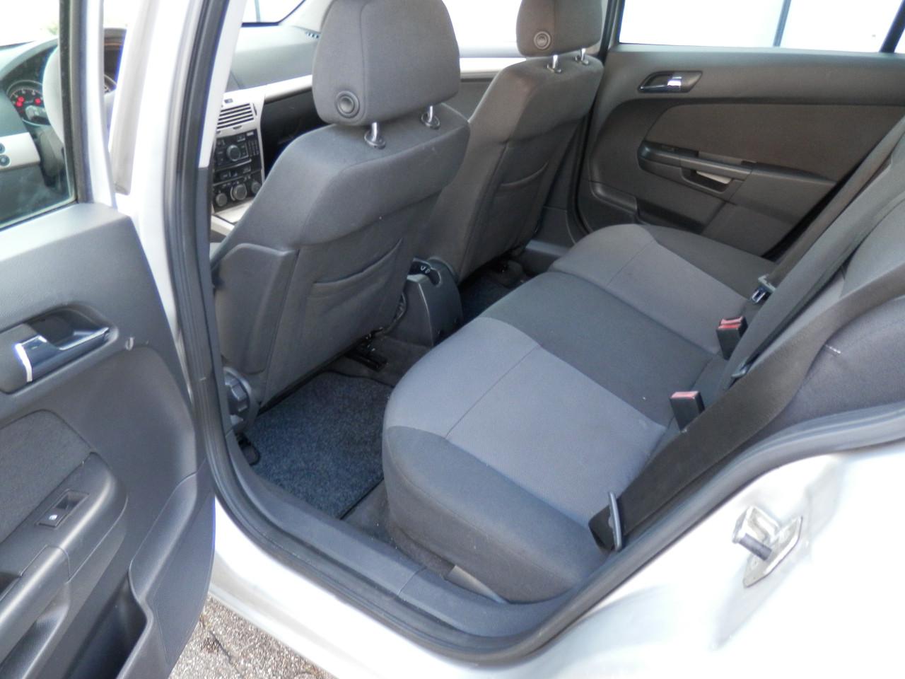 Auto Garant Biedt Aan: Opel Astra 1.4 Business