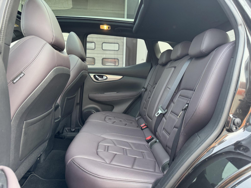 Nissan Qashqai 1.2 tekna +