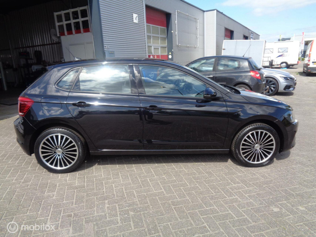 Volkswagen Polo 1.0 tsi beats/airco/pdc/carplay/17''lm velgen/led