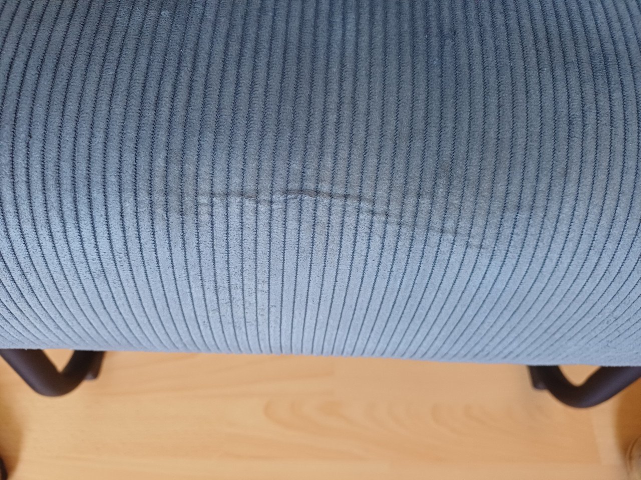 Supermooie WOOOD FAUTEUIL + HOCKER staalblauw, ribstof
