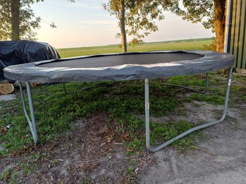Trampoline